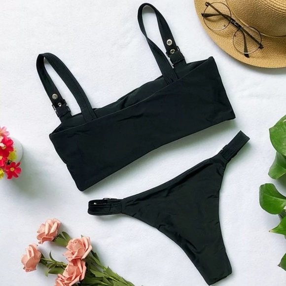 Black Buckle Straps Bikini Set with Cheeky Bottom - Picture 6 of 7